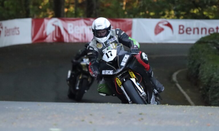 six best waterproof gloves for motorcycling in 2025
