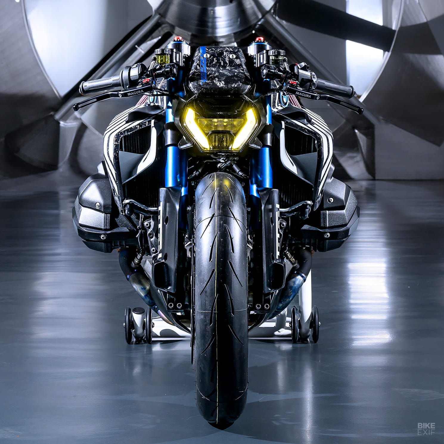 custom bmw r 1300 r 1 vTc9ye